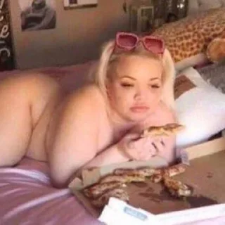 Telegram sticker 🍕 сука нет