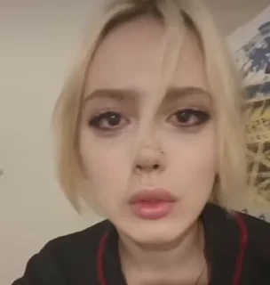 Video sticker ☺️ фемцел королева