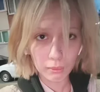 Video sticker 🙂‍↕️ фемцел королева