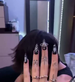 Video sticker 🤍 _ 𝐈𝐏༒︎𝐊 _