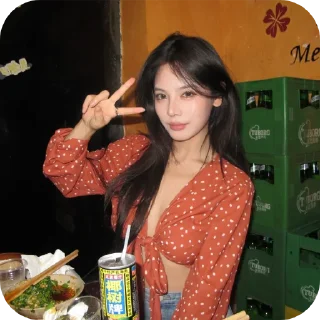 Telegram sticker 🍲 Daisy 小鱼 - https://x.com/vvxiaoyu8888