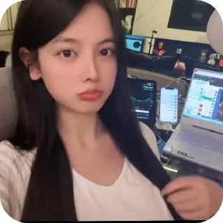 Video sticker 🤳 Daisy 小鱼 - https://x.com/vvxiaoyu8888