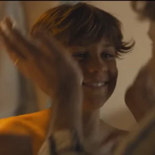 Video sticker 🥺 young hearts @TgEmodziBot