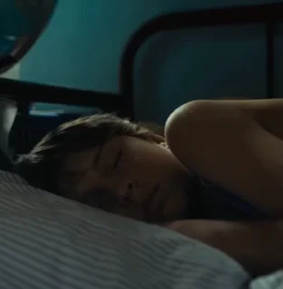 Video sticker 🤩 young hearts @TgEmodziBot