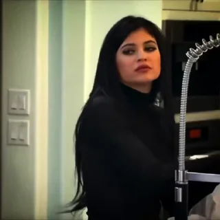 Video sticker 😈 @bbykylie :: @fStikBot