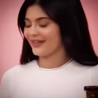 Video sticker 🤪 @bbykylie :: @fStikBot