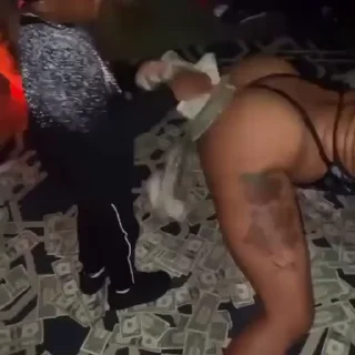 Video sticker 💵 Больше стиков тут: @stikery4