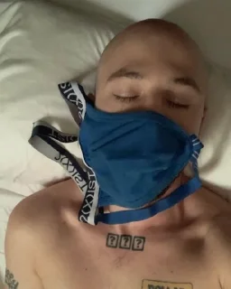 Video sticker 🩲 Sniffing [@Dicklodocus]