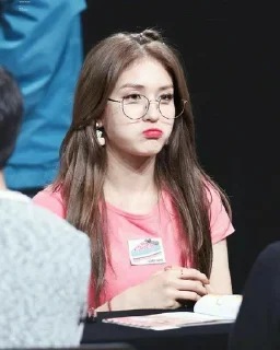 Sticker 🐾 @Grizella_Athnania_Evelyn