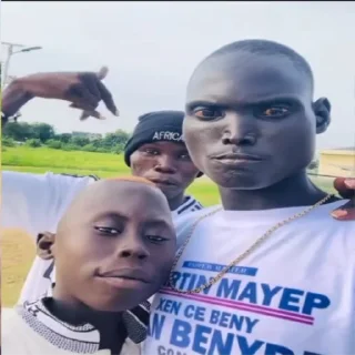 Video sticker 🤟 @iFuckDeath