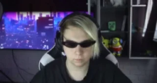 Telegram sticker 😎 больше стикеров тут: @emoj1k