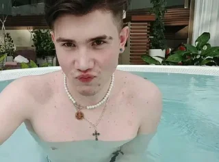 Telegram sticker ❤️ больше стикеров тут: @emoj1k