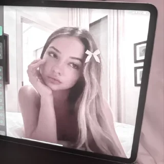 Video sticker 🎀 @TH3GALAXY 💗🤌