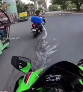 Video sticker 😎 Loda lassan  @sticker_qrsi