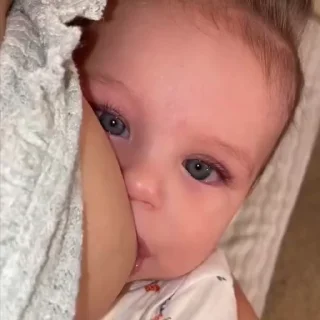 Video sticker 🍼 𝐂ᴏʟᴅ 𝐂ᴏғғᴇᴇ's