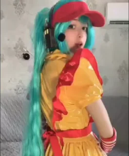 Video sticker 🥵 mousy's hole 0_0