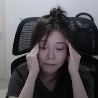 Telegram sticker 😱 자두두 콘         by.@TFQ_0000