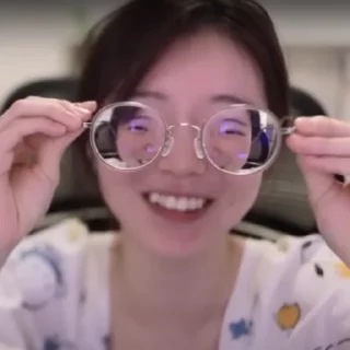 Telegram sticker 🤓 자두두 콘         by.@TFQ_0000