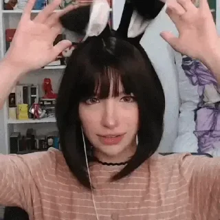 Sticker 🐰 Faye_tan gif @uwuinfo