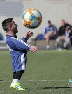 Video sticker 😂 Messi Chiquito @XNunezz