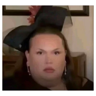 Video sticker 😐 еблан?