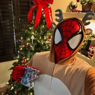 Telegram sticker 🕷️ Новогодний Человек Паук @ckladstikerov7