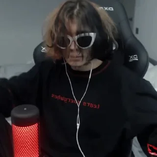 Sticker 🫥 с прошедшим,выблядок :: @fStikBot