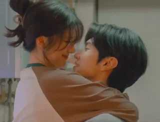 Telegram sticker 🫣 kdrama love :: @fStikBot