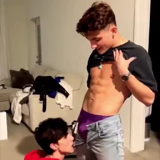 Video sticker 🎈 𝑮𝒂𝒓𝒇𝒊𝒆𝒍𝒅 𝑫𝒆𝒔𝒊𝒓𝒆𝒔