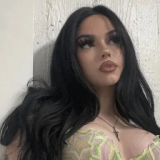 Video sticker 🎱 who know's🎀