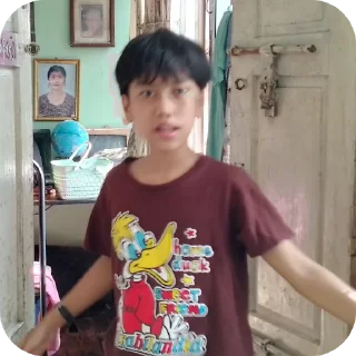 Telegram sticker 🧍 မြတ်နိုးသူ