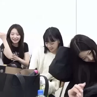 Video sticker 🚦 chaewon % @frmicop :: @fStikBot