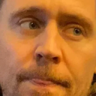 Telegram sticker 🧊 Tom Hiddleston (by @nichieq)