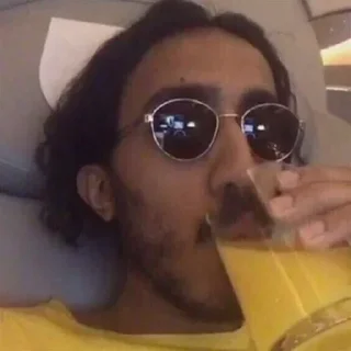 Video sticker 🧃 نوره