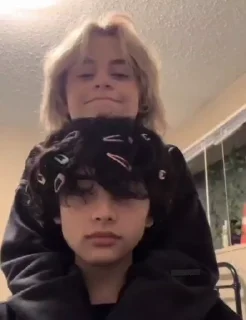 Video sticker ♥️ @amujag | @badjag استیکرای بیشتر