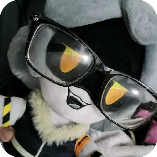 Telegram stiker 🤓 V лучшая девочка @TgEmodziBot