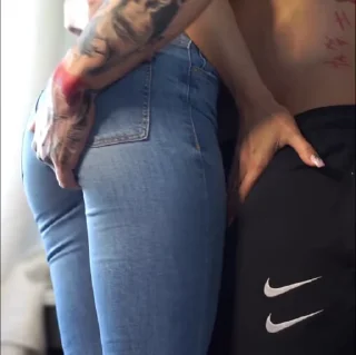 Video sticker 🍩 C : @STCC3 - By : @MU1UM