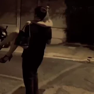 Video sticker 🎈 𝐋𝐎𝐕𝐄 𝐊𝐈𝐒𝐒 🩷 @merainfo