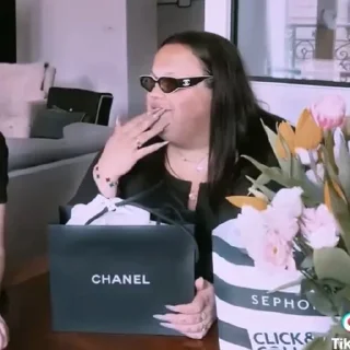 Video sticker 😎 Игорь синяк де дива