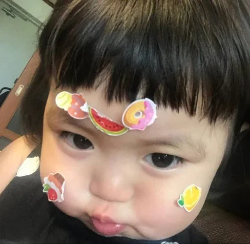 Telegram sticker 🦋 ဒေဝီ မှုပိုင်