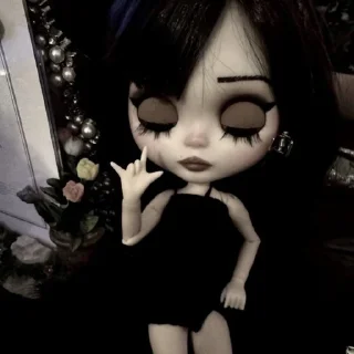 Video sticker 🔙 ㅤ‌‌‌ user : @u1ice ‘s liliths ?
