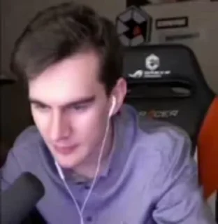 Video sticker 😡 екарный бабай :: @fStikBot