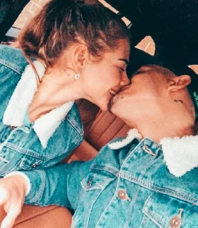 Telegram stiker ❤️ Couples @Nyctophiliac00