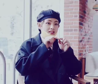 Telegram sticker ❤ ᴛᴀᴇ ᴛᴀᴇ ² 🐯 @Kim_Taehyungir