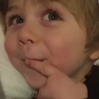 Video sticker 🤫 maboy @azrielacr