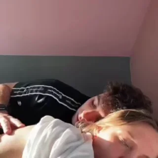 Телеграм стикер 🎈 CH: @zzzzcz   . BoT: @ZaZBoT