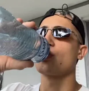 Video sticker 🥷 hapac