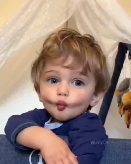 Video sticker ❤ • 𝐄ɾყx 🎀  @URERYX🍷