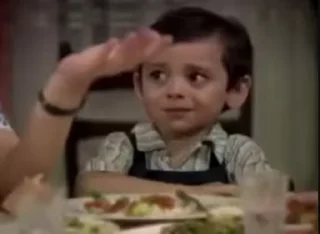 Video sticker 😭 - ᕕ @E1BBOT .