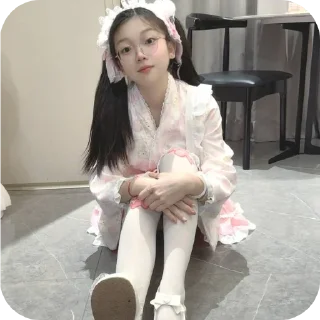 Telegram sticker 🤲 深圳萝莉岛 @SZNMLLD1